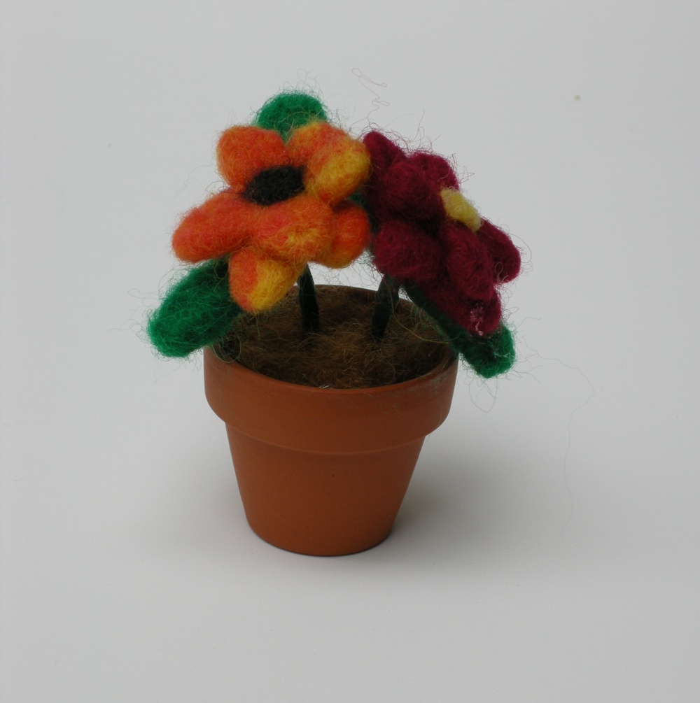 RedOrangeFlowerPot2